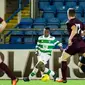 Pemain akademi Celtic FC berusia 13 tahun, Karamoko Dembele, menjalani debut bersama timnya pada kategori usia U-20. (dok. The Guardian)