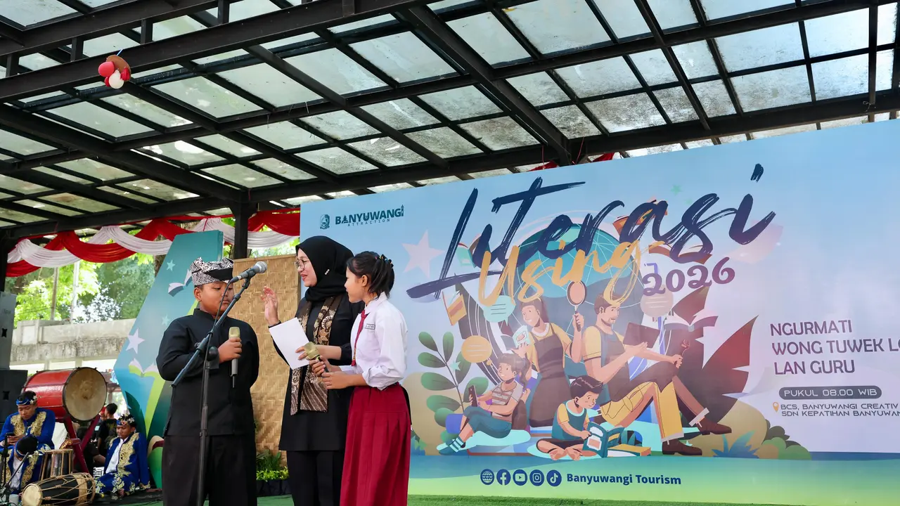 Ratusan Pelajar Ramaikan Festival Literasi Osing, Ipuk: Budaya Osing Tak Boleh Tergusur Zaman