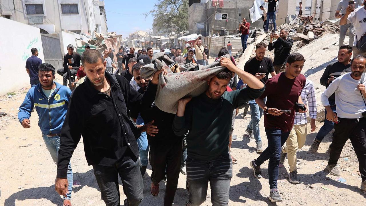 FOTO: Serangan Israel Kembali Guncang Gaza Utara