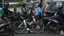 Presiden Joko Widodo menyinggung kemacetan di berbagai kota, karena banyak warga yang langsung memilih membeli kendaraan pribadi saat mencapai kemampuan finansial cukup. (merdeka.com/Imam Buhori)