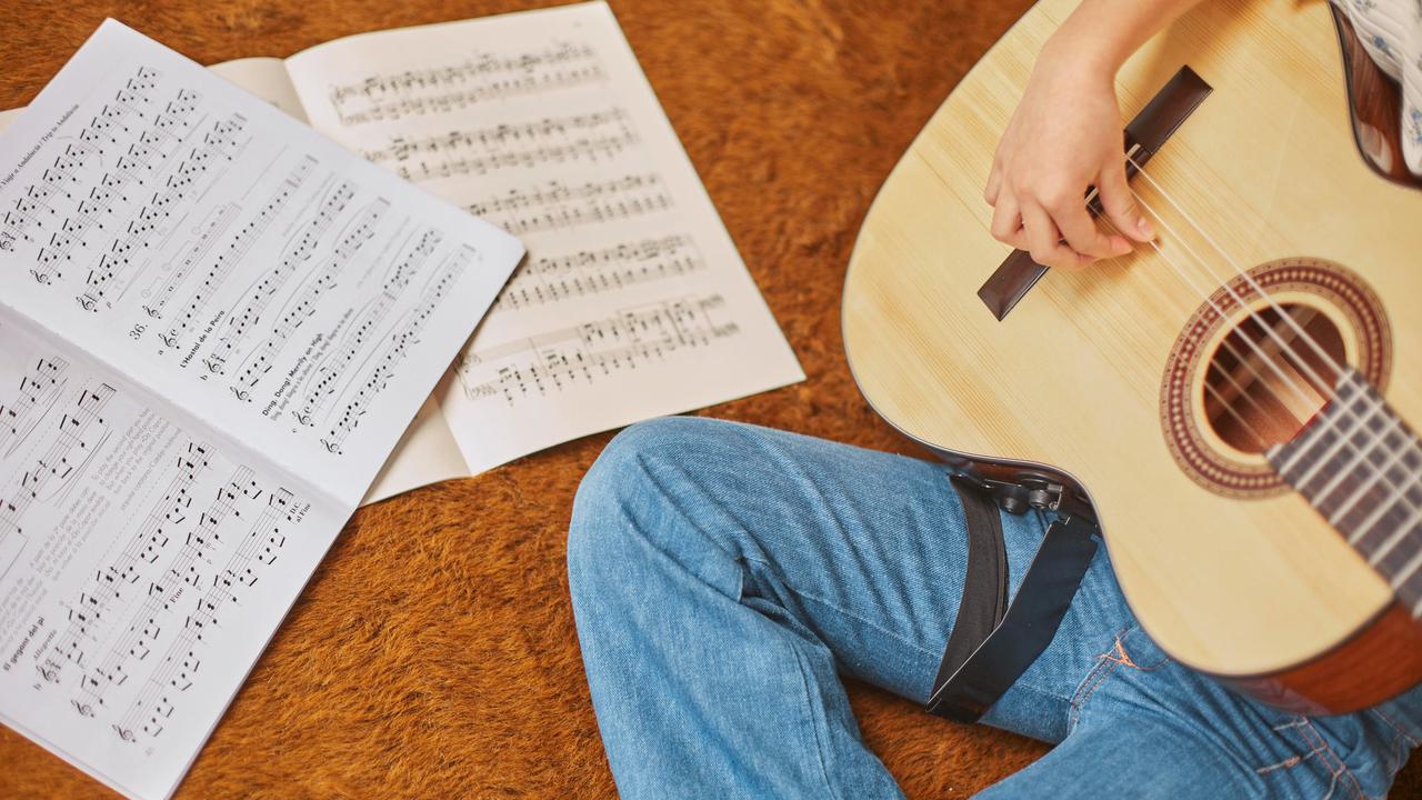 Ilustrasi lagu, musik, lirik, gitar