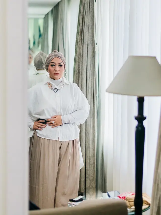 Potret Terbaru Tike Priatnakusumah (sumber: instagram/tikeprie)