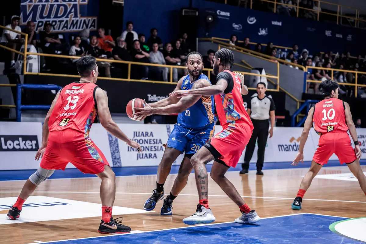 Duel Satria Muda vs Bali United di IBL 2024