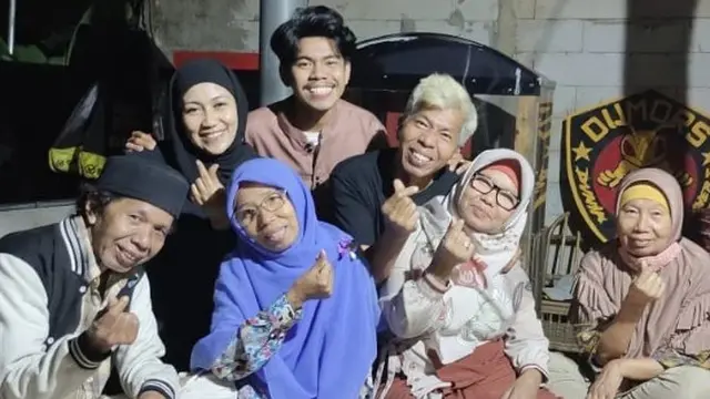 5 Potret Kiwil Kini yang Tengah Sakit, Tampak Lemas dan Tangan Diinfus