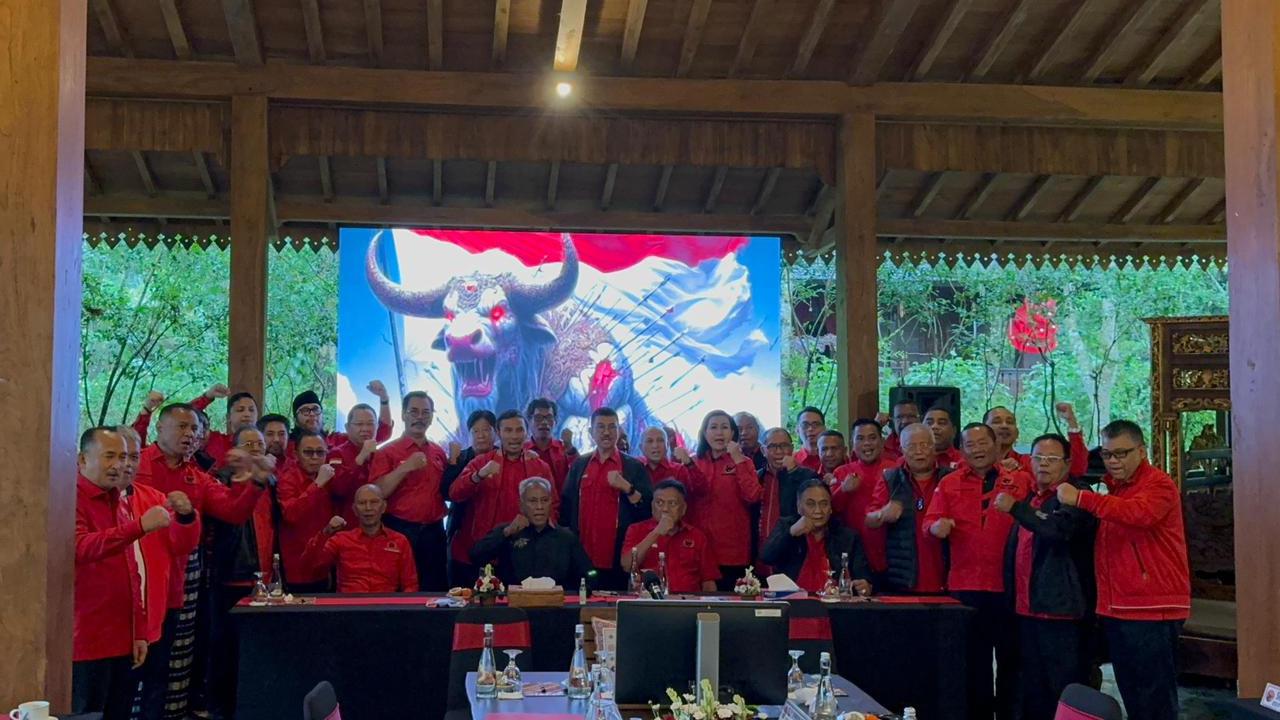 PDI Perjuangan resmi memecat Presiden RI ke-7 Jokowi, Gibran Rakabuming Raka, dan Bobby Nasution dari keanggotaan partai. (Dok: PDI Perjuangan)