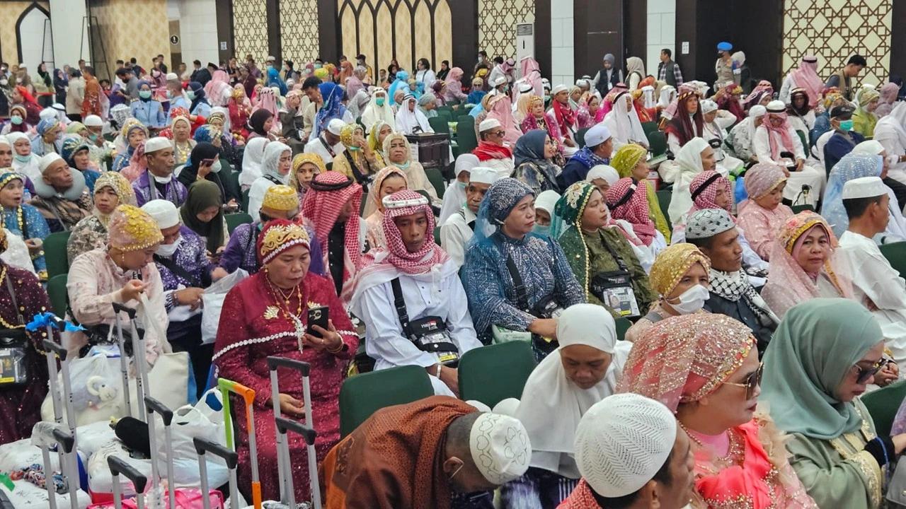 Diminati Warga, Kemenhaj Sulsel Ingatkan Tak Ada Jalur Visa Haji Furoda
