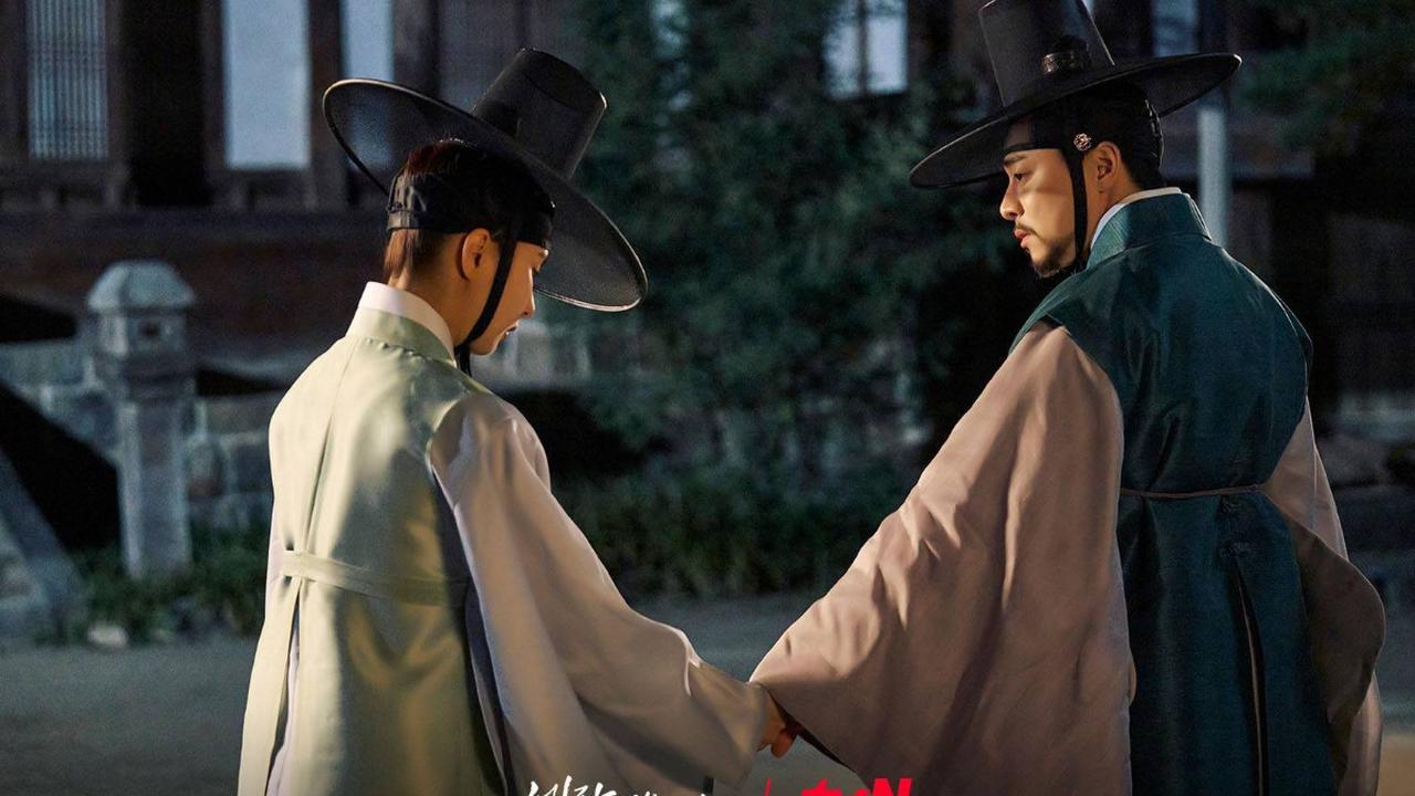 1. Captivating The King:&nbsp;Kisah Cinta dan Intrik di Era Joseon