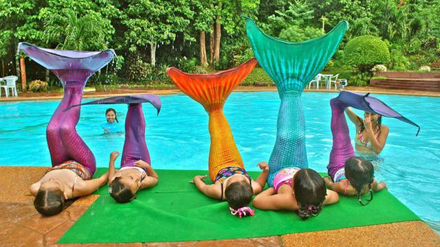 Belajar Berenang ala 'Putri Duyung' di Sekolah Renang Manila