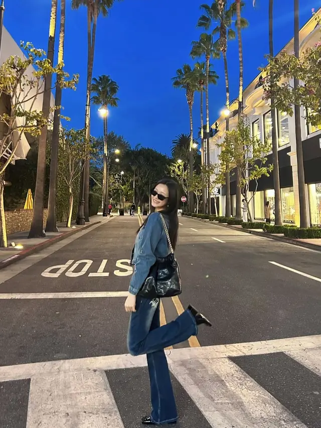 Mix and Match Jeans ala Idol (Instagram/@babymonster_ygofficial)