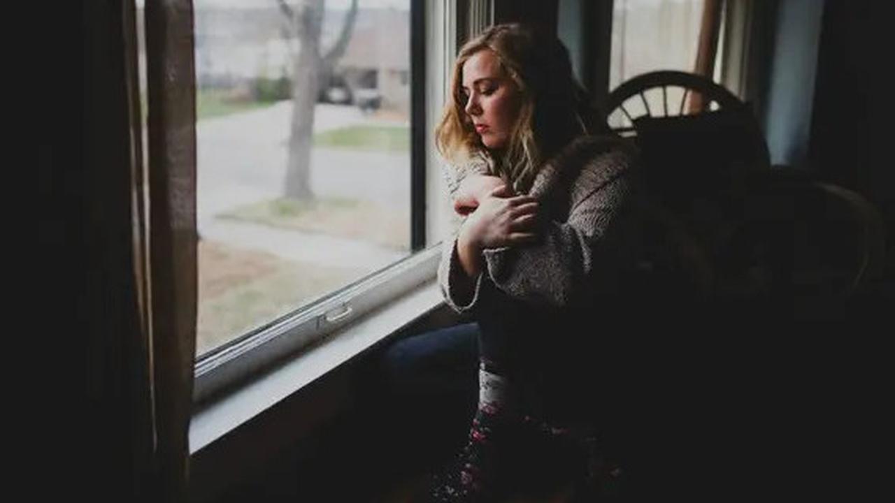 Jangan Langsung Tersulut Emosi! Ini 6 Langkah Tepat Menghadapi Kritik Negatif di Jagad Maya