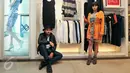 G2000 brand fashion luncurkan koleksi winter collections 2015, Jakarta, Selasa (15/12/2015). Model mengenakan winter collections 2015 dari G2000, Jakarta, Selasa (15/12/2015). (Liputan6.com/Yoppy Renato)