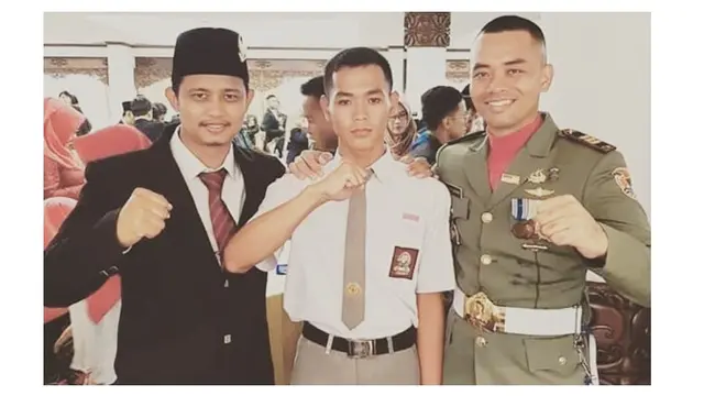 Bertemu dengan Tim Paskibraka Lainnya di Istana Negara
