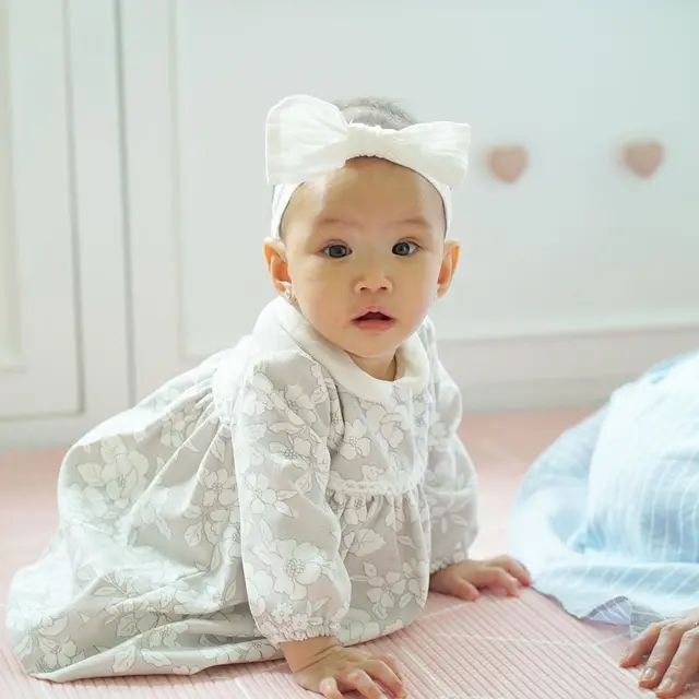 6 Gaya OOTD Claire Herbowo Anak Shandy Aulia, Menggemaskan