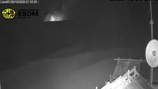 Anak Krakatau Erupsi 13 Kali Dalam 5 Jam, Waspada Bahaya Lontaran Batu Pijar