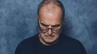 Alasan Pelatih Timnas Uruguay Marcelo Bielsa Tidak Melihat Kamera pada Sesi Pemotretan Resmi Piala Dunia 2026: Saya Bukan Model!