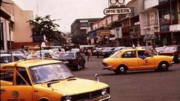 President Taxi sangat populer di era 1970 hingga 1990an sehingga banyak berkeliaran di jalanan. (Source: id.pinterest.com)