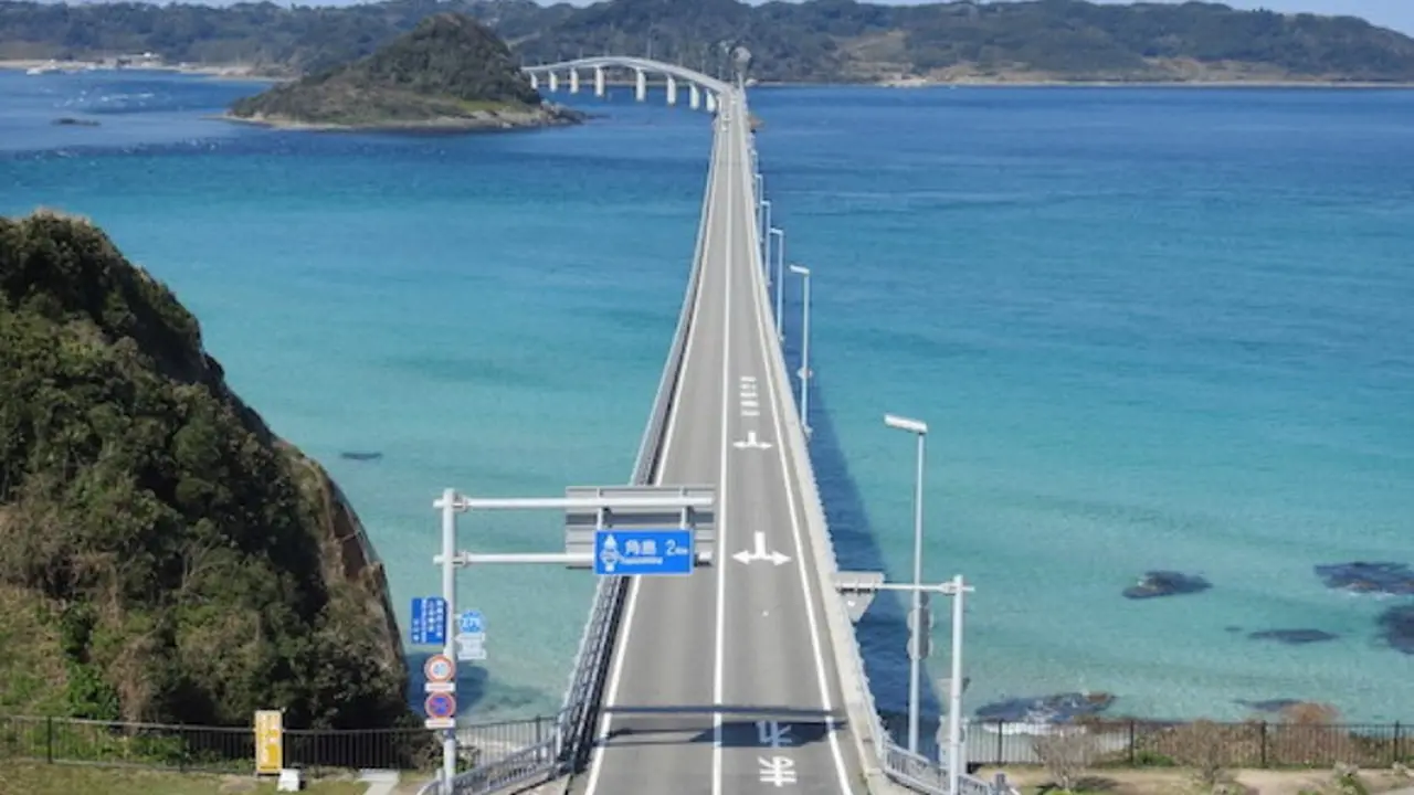 Jembatan Tsunoshima