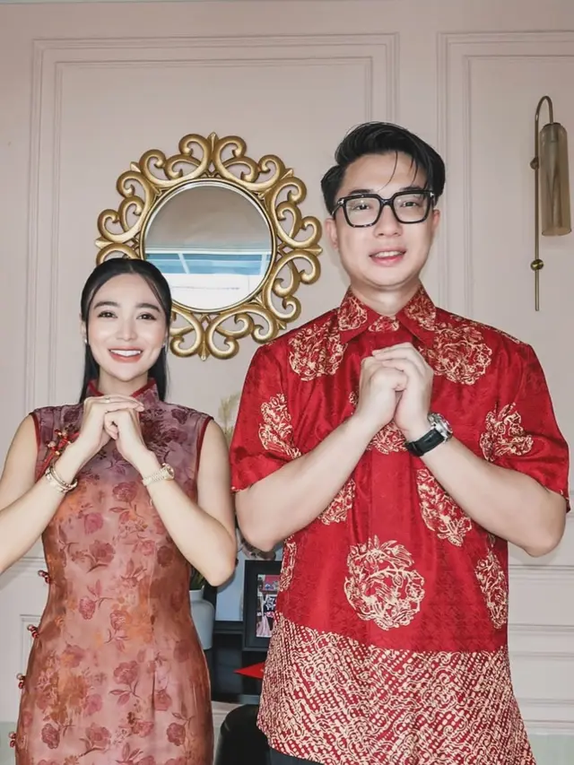 Artis Rayakan Imlek Bareng Pacar