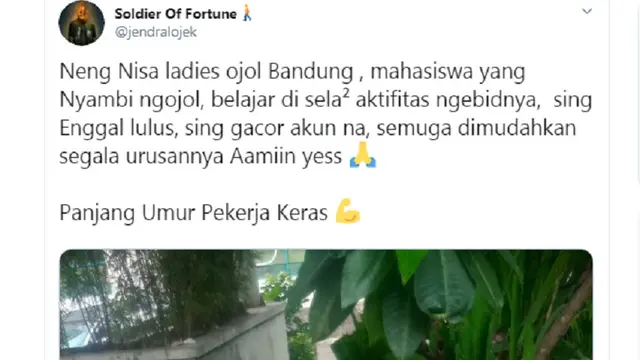 Viral Driver Ojek Online Wanita Belajar di Sela Bekerja, Banjir Pujian Warganet