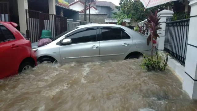Mobil Hanyut