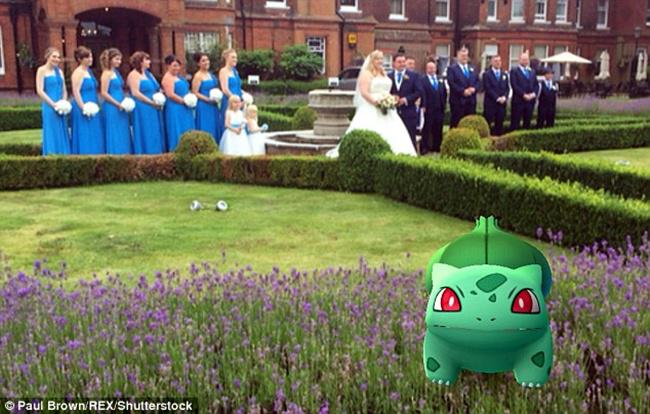 Lokasi pernikahan Elizabeth dan Joe menjadi Gym Pokemon | Photo: Copyright dailymail.co.uk