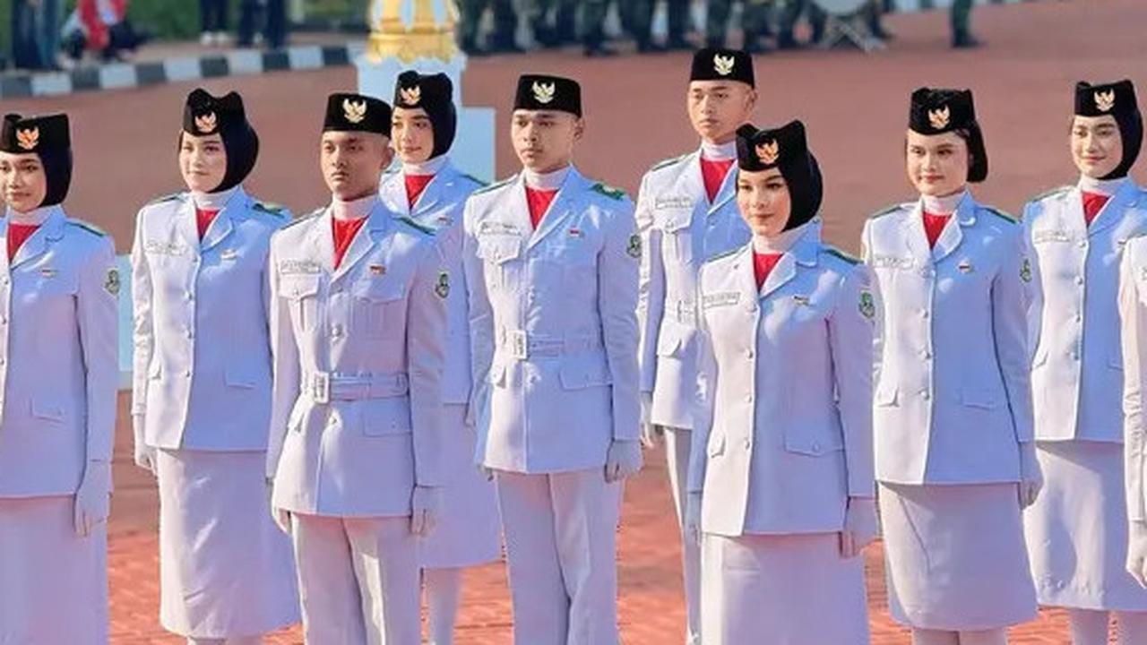 Ganteng dan Tinggi, Potret Anak Denny Cagur Jadi Paskibraka Provinsi Banten Bikin Bangga
