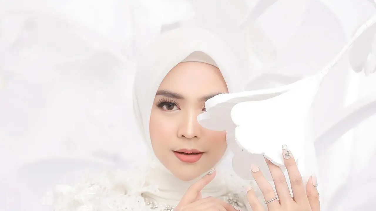 [Fimela] Prewedding Ria Ricis dan Teuku Ryan