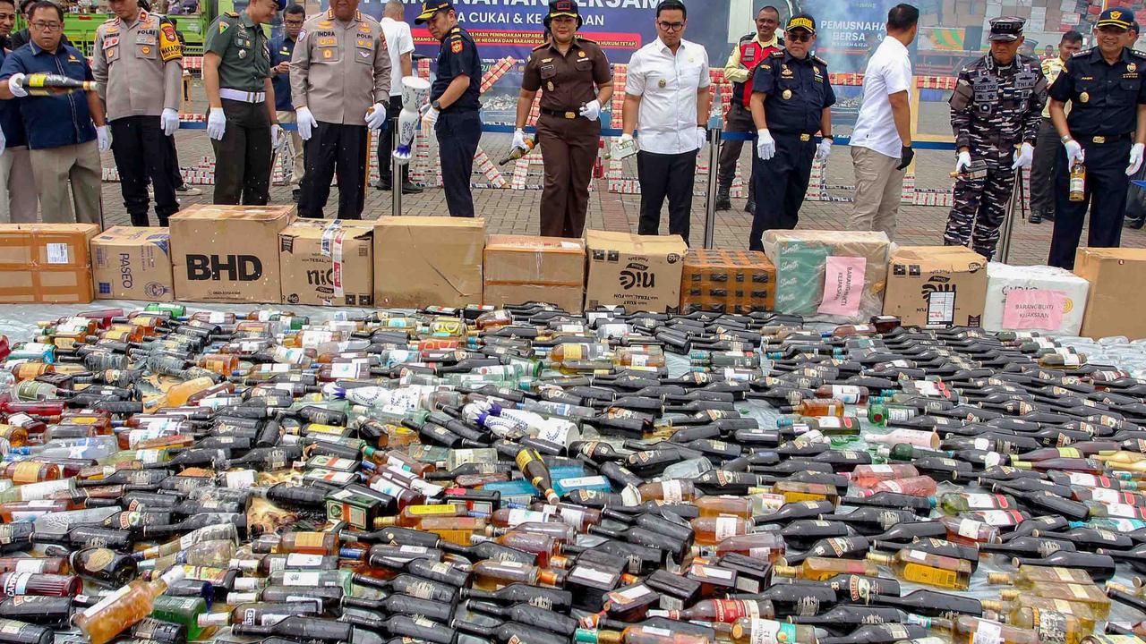 FOTO: Bea Cukai Banten Musnahkan Barang Ilegal Senilai Rp 53,7 Miliar di Tangerang