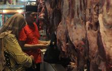 H-1 Jelang Puasa Ramadan, Pedagang Pasar Senen Bingung Harga Daging Sapi Terus Naik