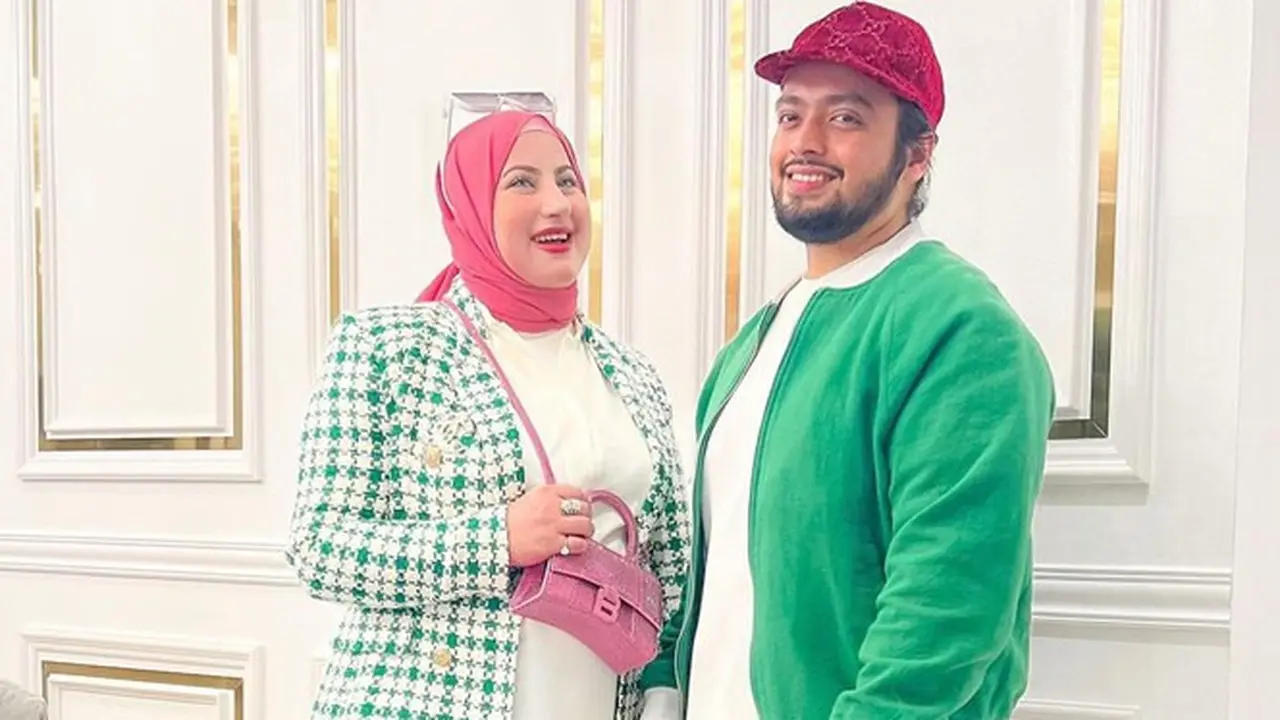 7 Potret Mesra Tasyi Athasyia dan Suami, Kerap Bikin Netizen Iri