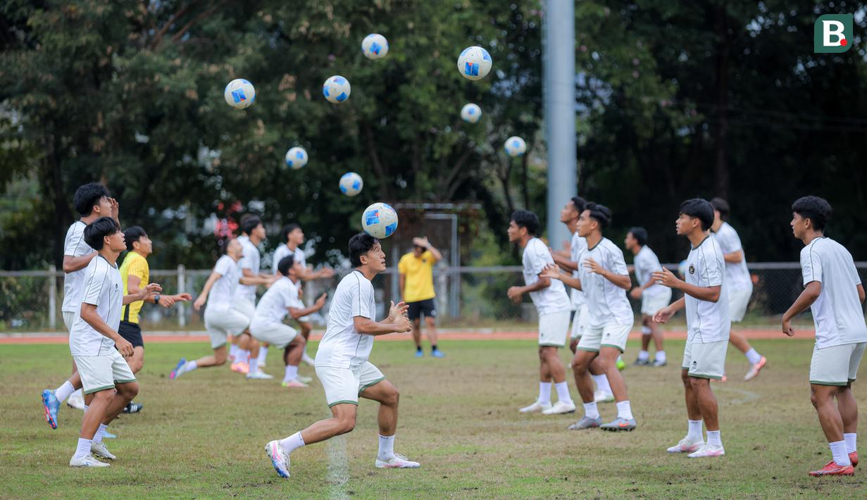 Skuad Garuda Muda harus mampu tampll sempurna dan meraih kemenangan untuk menjaga asa lolos ke semifinal SEA Games 2025. (Bola.com/Bagaskara Lazuardi)