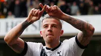 Alderweireld Yakin Spurs Layak Dapat Trofi