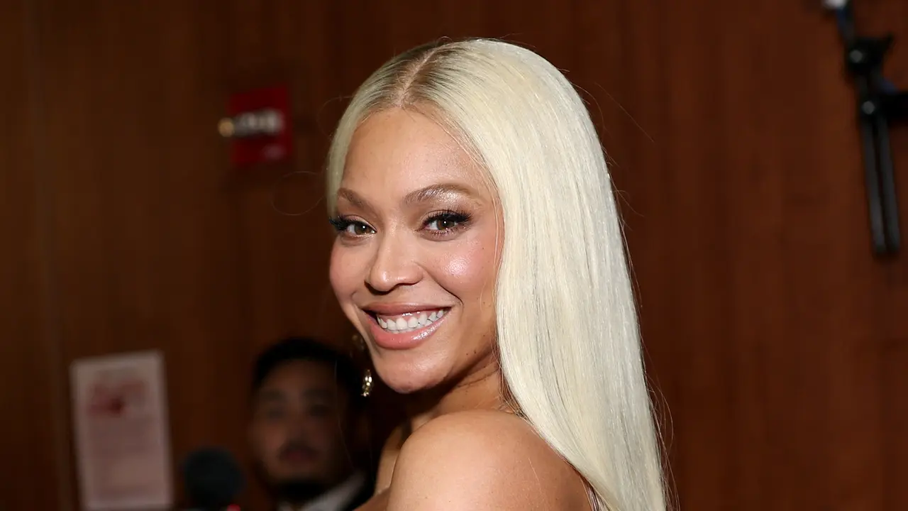 Beyonce dalam Grammy Awards 2025. Matt Winkelmeyer / GETTY IMAGES NORTH AMERICA / Getty Images via AFP