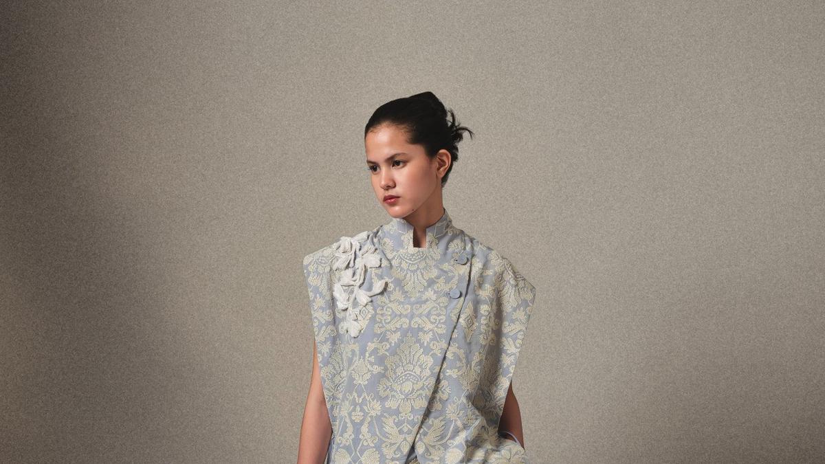 8 Inspirasi Outfit Warna Lembut untuk Ramadan dari Koleksi Terbaru SAPTO DJOJOKARTIKO