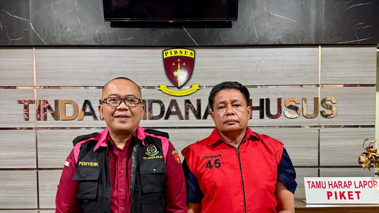 Kejati Jatim Jebloskan ke Penjara Dua Koruptor Pengadaan Tanah Kampus Politeknik