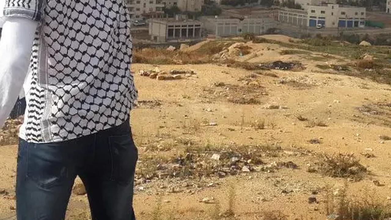 Gugatan ini sebagai respons sejumlah unggahan karyawan di media sosial yang menunjukan pro-Palestina.