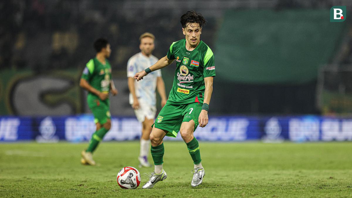 Bantu Korban Bencana Sumatera, Francisco Rivera Lelang Jersey Persebaya