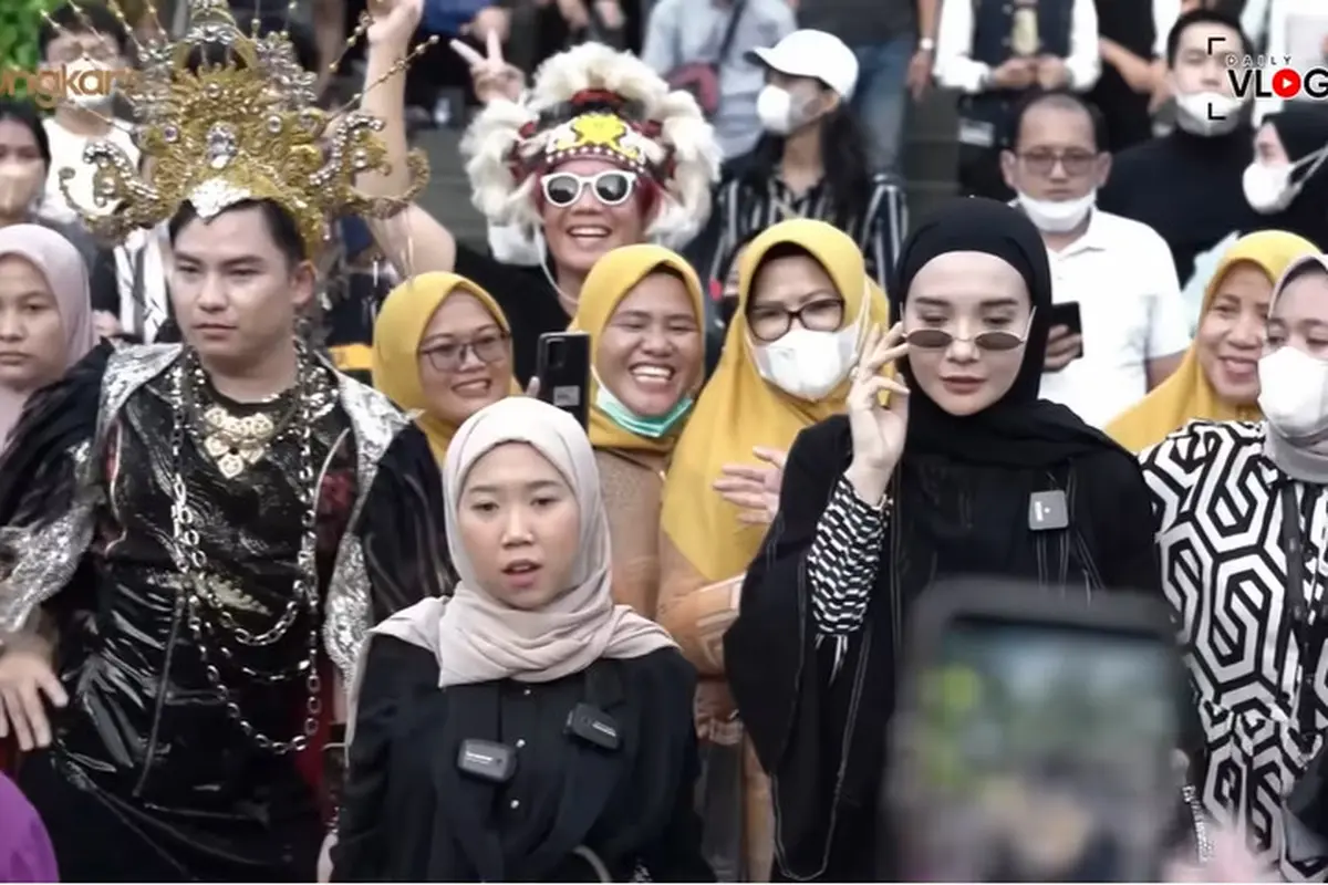 [Fimela] Zaskia Sungkar di CFW