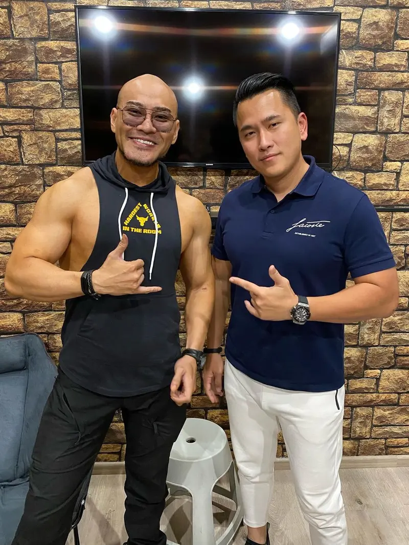 Lie Willis Margtan dan Deddy Corbuzier.