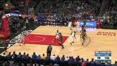 Lou Williams mencetak 25 poin dan enam assist untuk memimpin Clippers menang atas Warriors dalam perpanjangan waktu, 121-116.