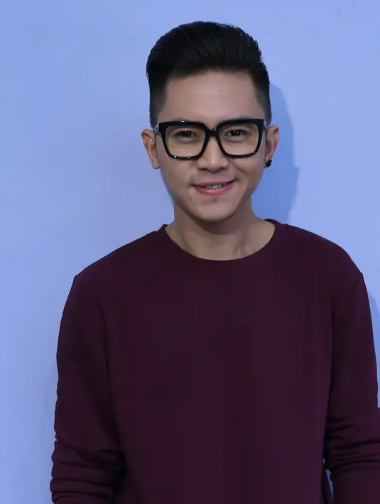 "Aku juga mikir kesitu (nikah) juga, tapi aku masih prioritasin keluarga. Karena sampai saat ini, tanggungan aku ya keluarga," sambung Rafael SM*SH. (Galih W. Satria/Bintang.com)