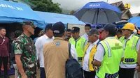 Para menteri mengunjungi lokasi terdampak bencana tsunami Selat Sunda, pada Selasa (25/12/2018) ini. Dok Kementerian PUPR