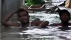 Sungai Cipinang meluap setelah Ibu Kota diguyur hujan deras.