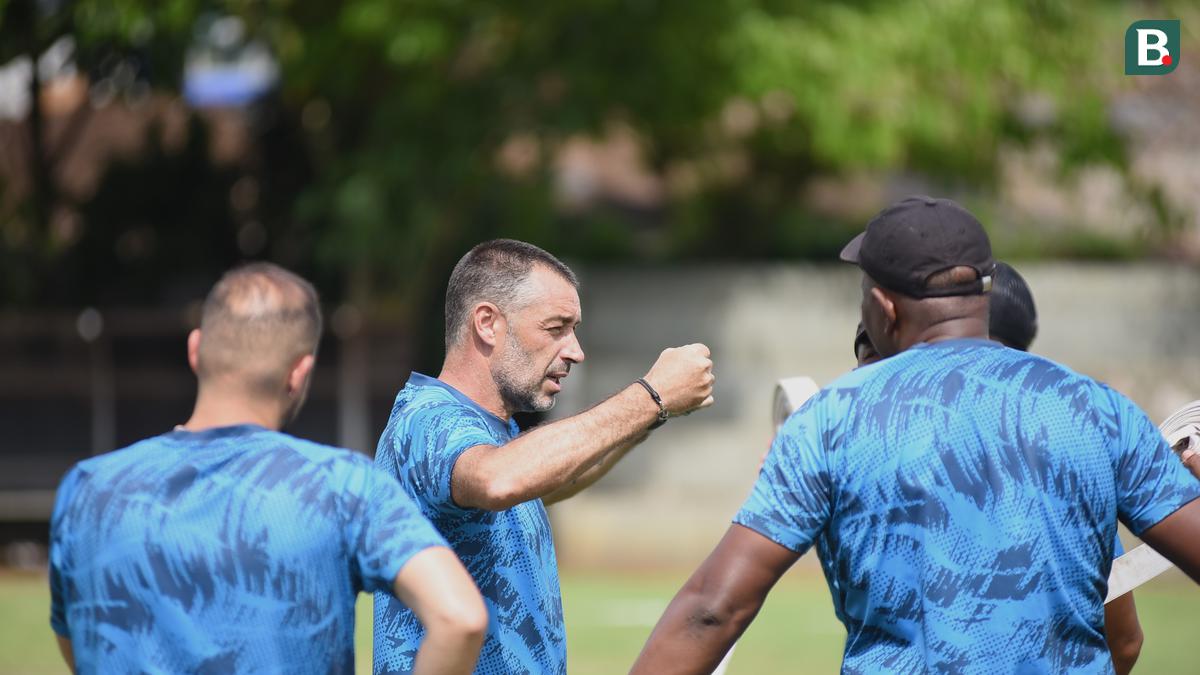 Arema FC Menang Telak Vs PSS di BRI Liga 1, Pelatih: Hari Ini Kami Main Luar Biasa