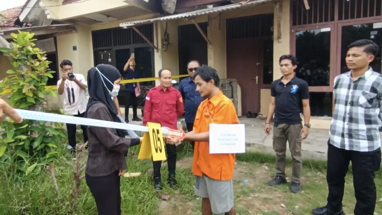 rekonstruksi pemerkosaan mayat bocah di lampung
