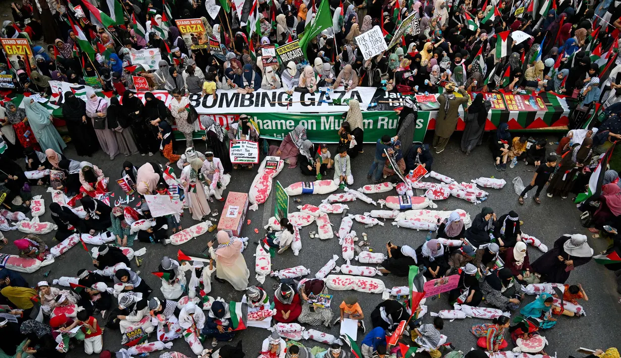 Meski sempat terhenti ketika terjadi kesepakatan gencatan senjata. Namun, Israel kembali melancarkan serangan udara ke Gaza pada 18 Maret 2025. Akibatnya, korban warga sipil Palestina terus berjatuhan. (Asif HASSAN/AFP)