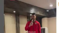 Disebut Punya Suara Keren, Maarten Paes Diminta Duet Bareng Raisa Usai Laga Timnas.&nbsp; foto: (dok.Instagram @timnasindonesia/https://www.instagram.com/p/C_nwdFZPBuA/Henry)