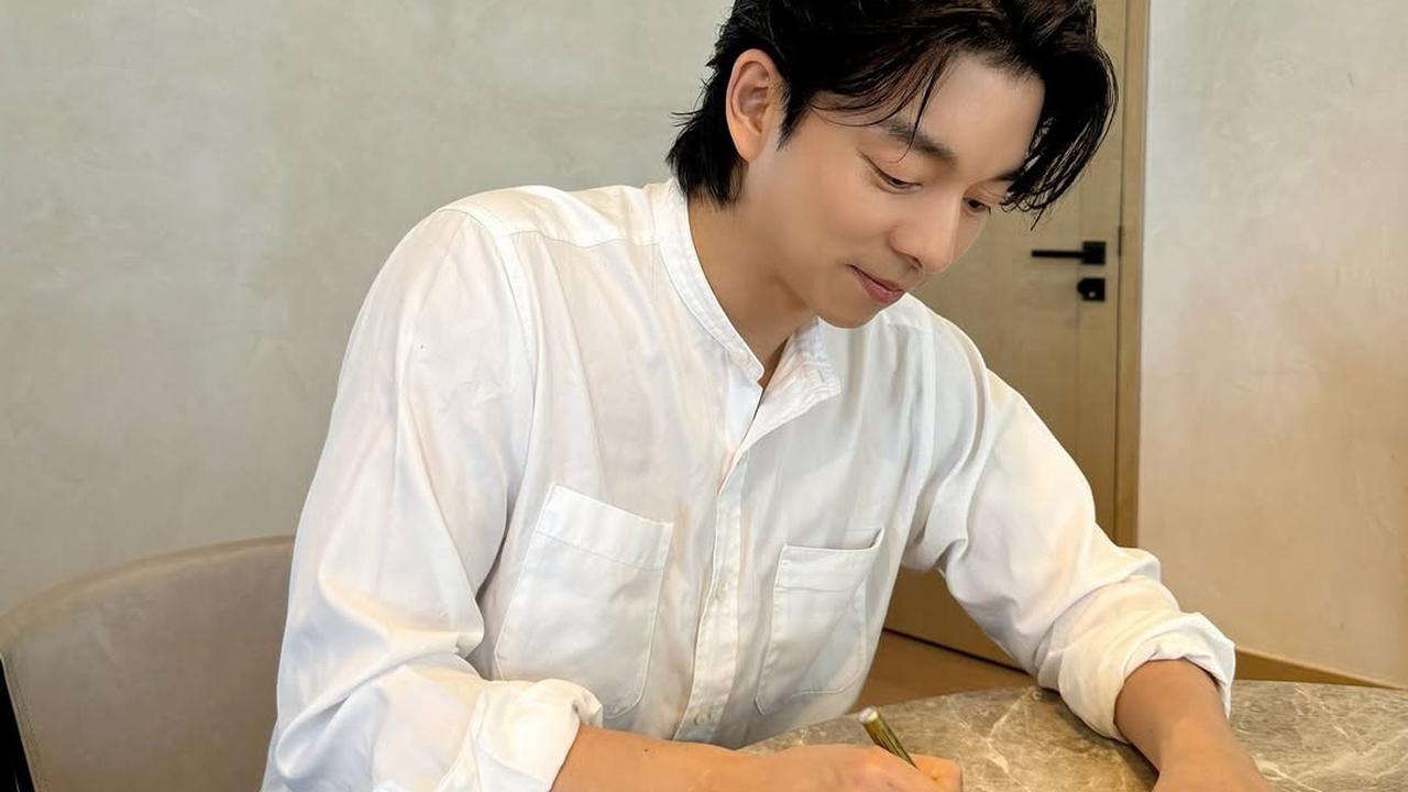 Potret Terbaru Gong Yoo, Aktor Tampan Korea dengan Rambut Acak-Acakan tapi Full Damage