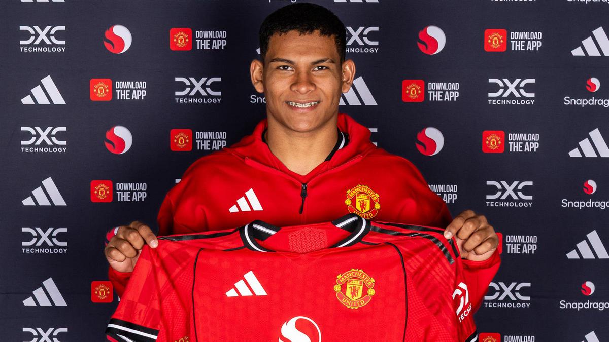 Tidak Dipinjamkan, Ruben Amorim Akan Pertahankan Wonderkid MU Ini