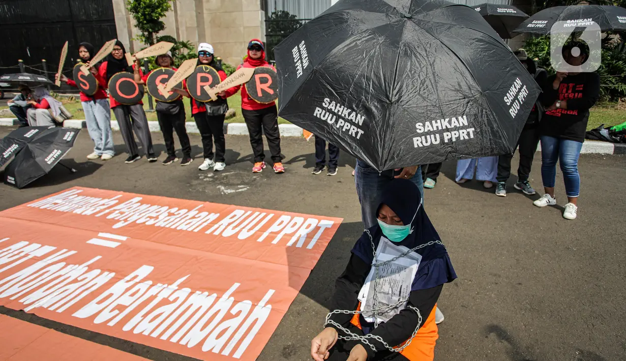 Wakil Ketua Baleg DPR Willy Aditya mengatakan kasus eksploitasi terhadap pekerja rumah tangga seperti ancaman kekerasan fisik, psikis, seksual, sudah sampai di kondisi genting untuk segera punya payung aturan penyelesaian lewat UU. (Liputan6.com/Faizal Fanani)